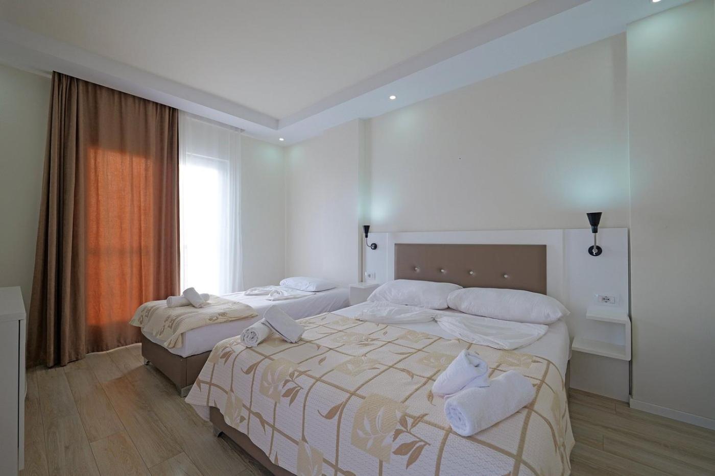 סרנדה Helia Seaside Hotel מראה חיצוני תמונה