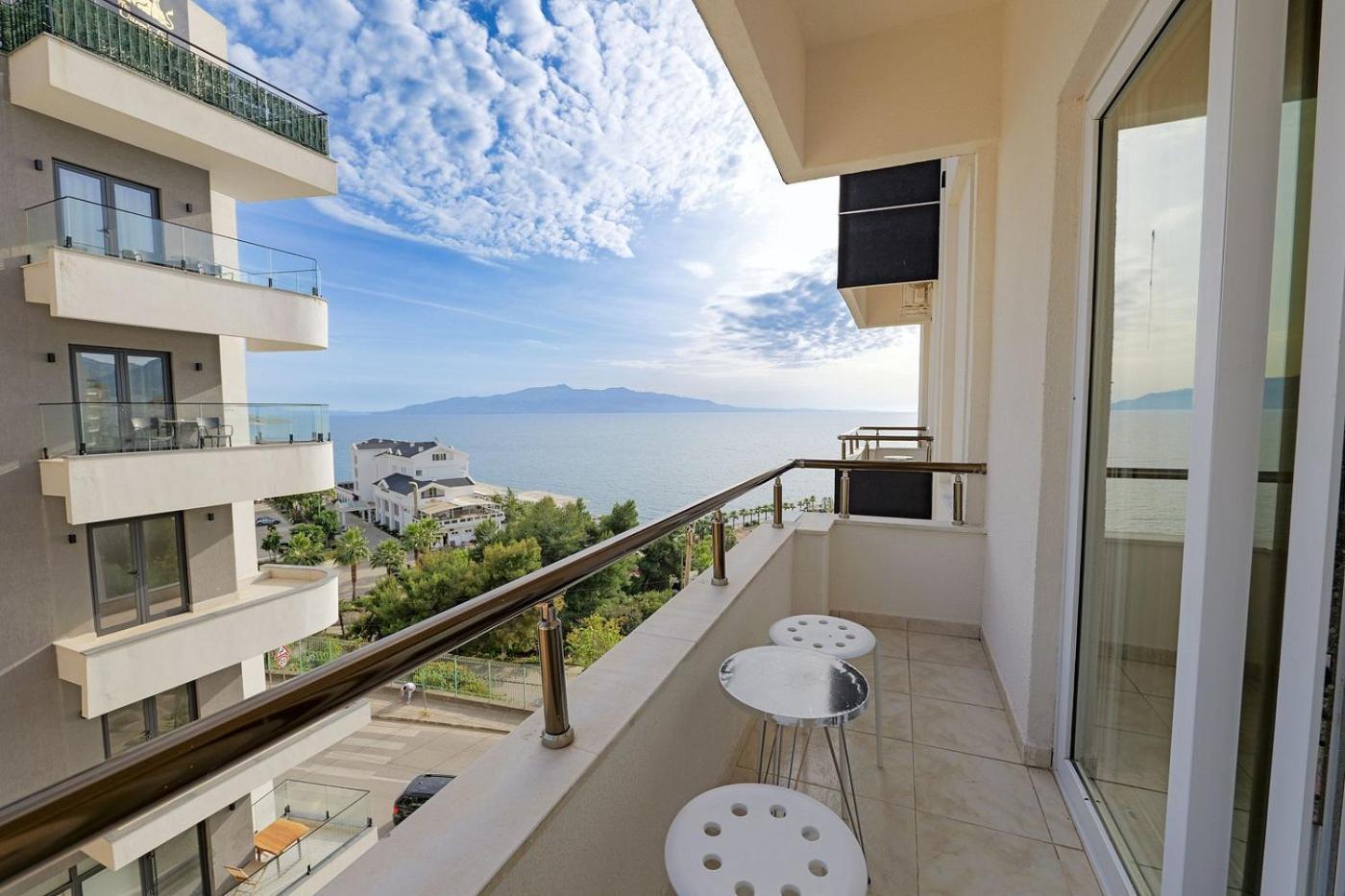 סרנדה Helia Seaside Hotel מראה חיצוני תמונה