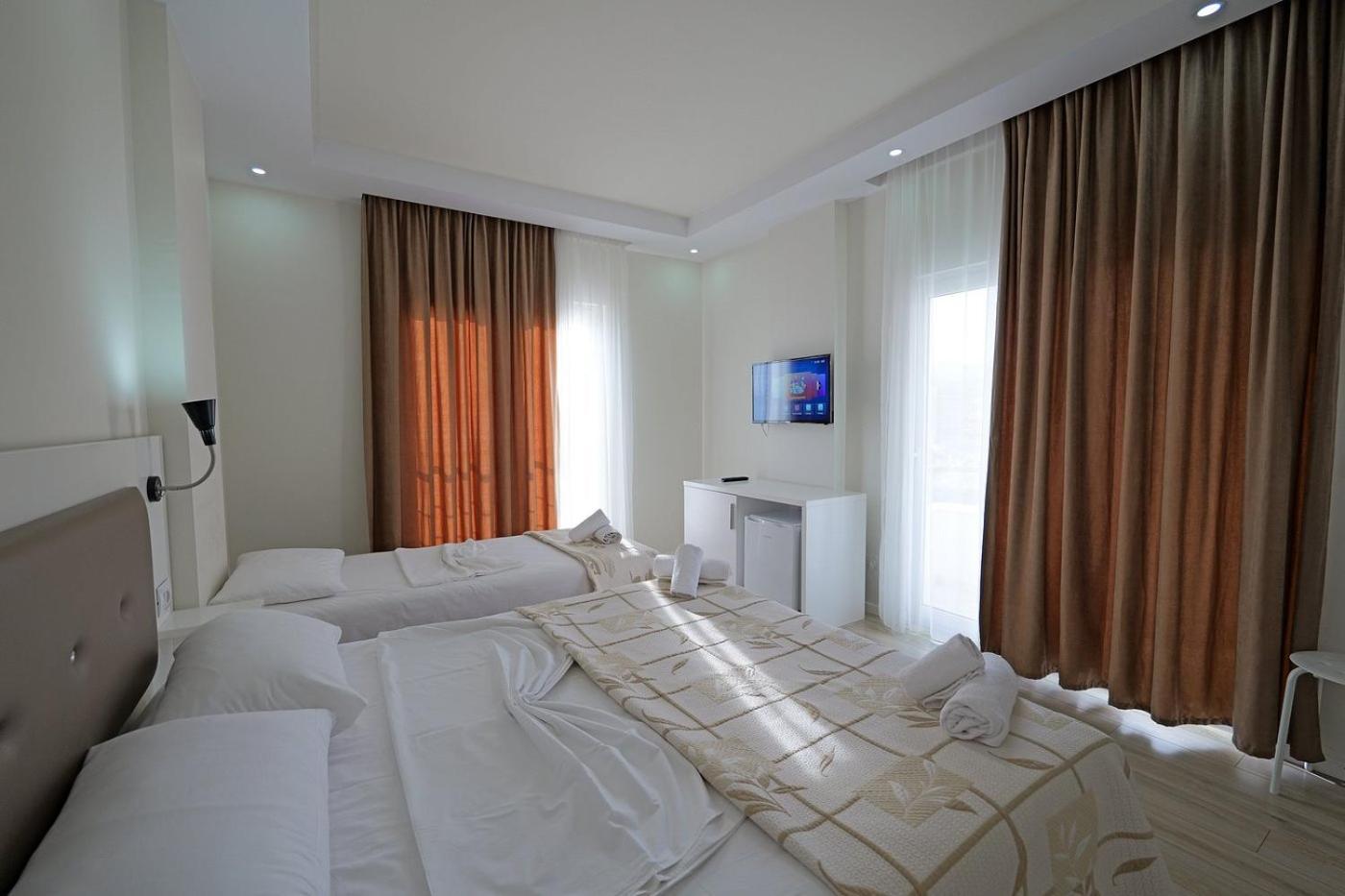 סרנדה Helia Seaside Hotel מראה חיצוני תמונה