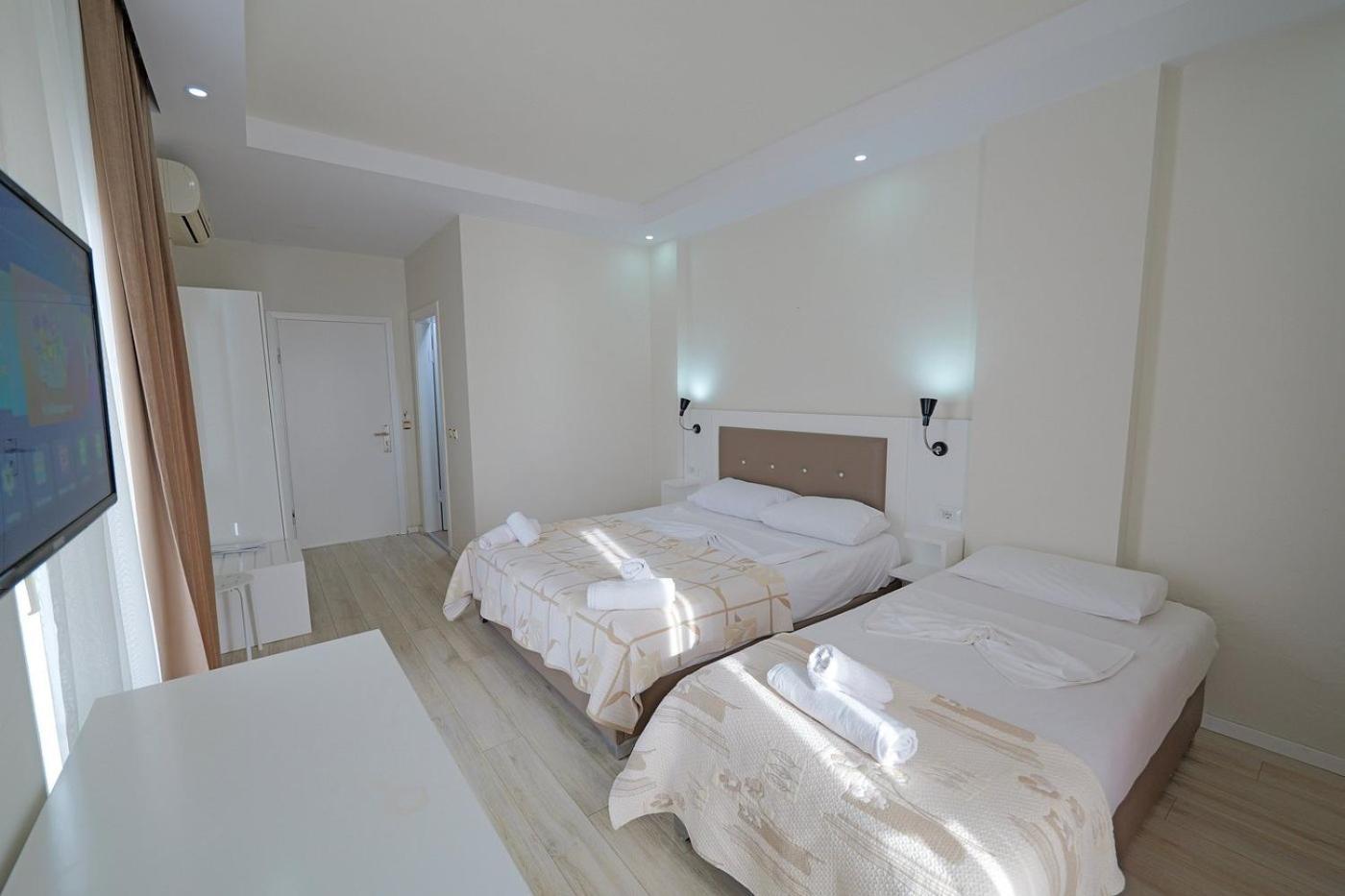 סרנדה Helia Seaside Hotel מראה חיצוני תמונה