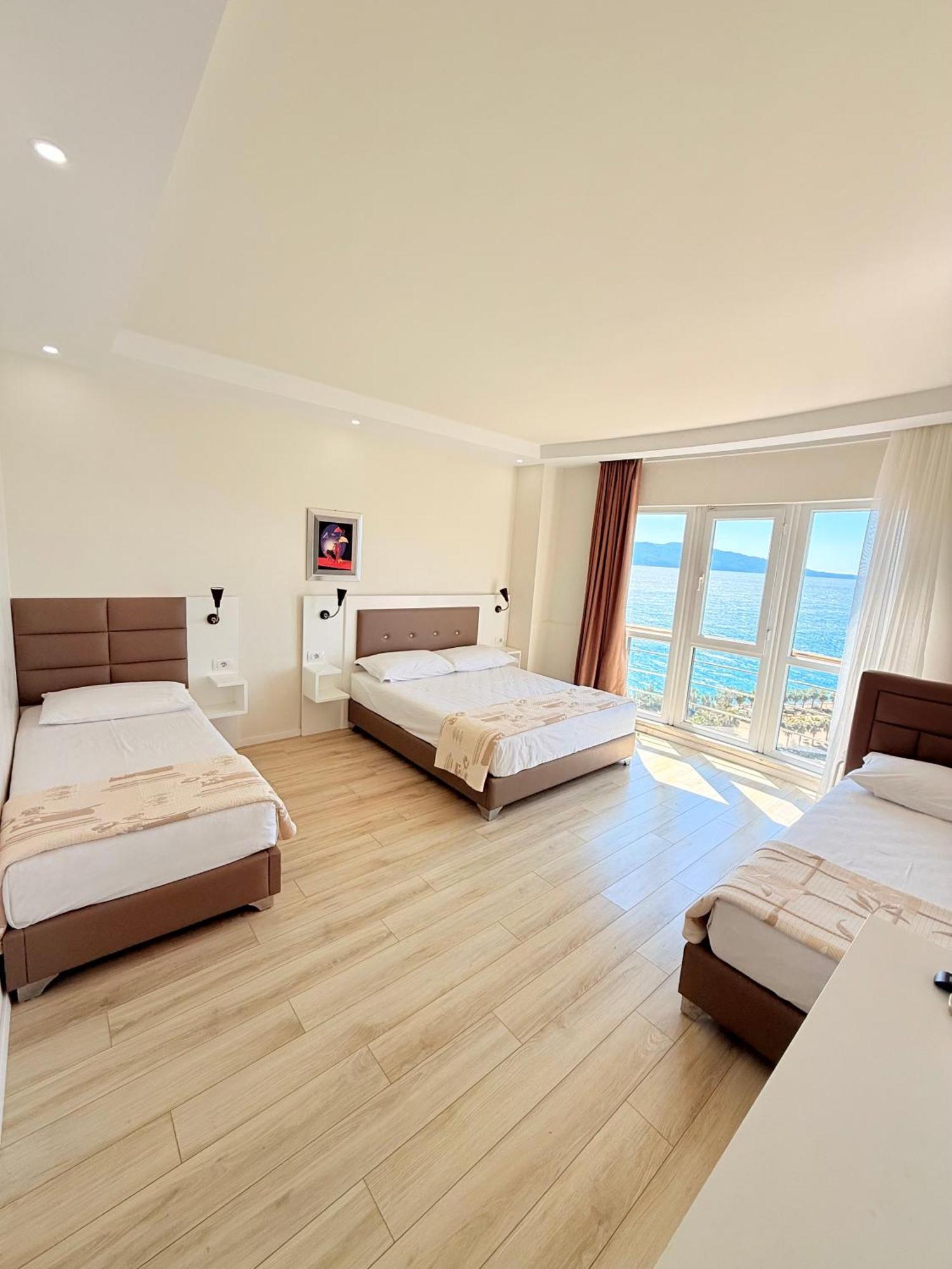 סרנדה Helia Seaside Hotel מראה חיצוני תמונה
