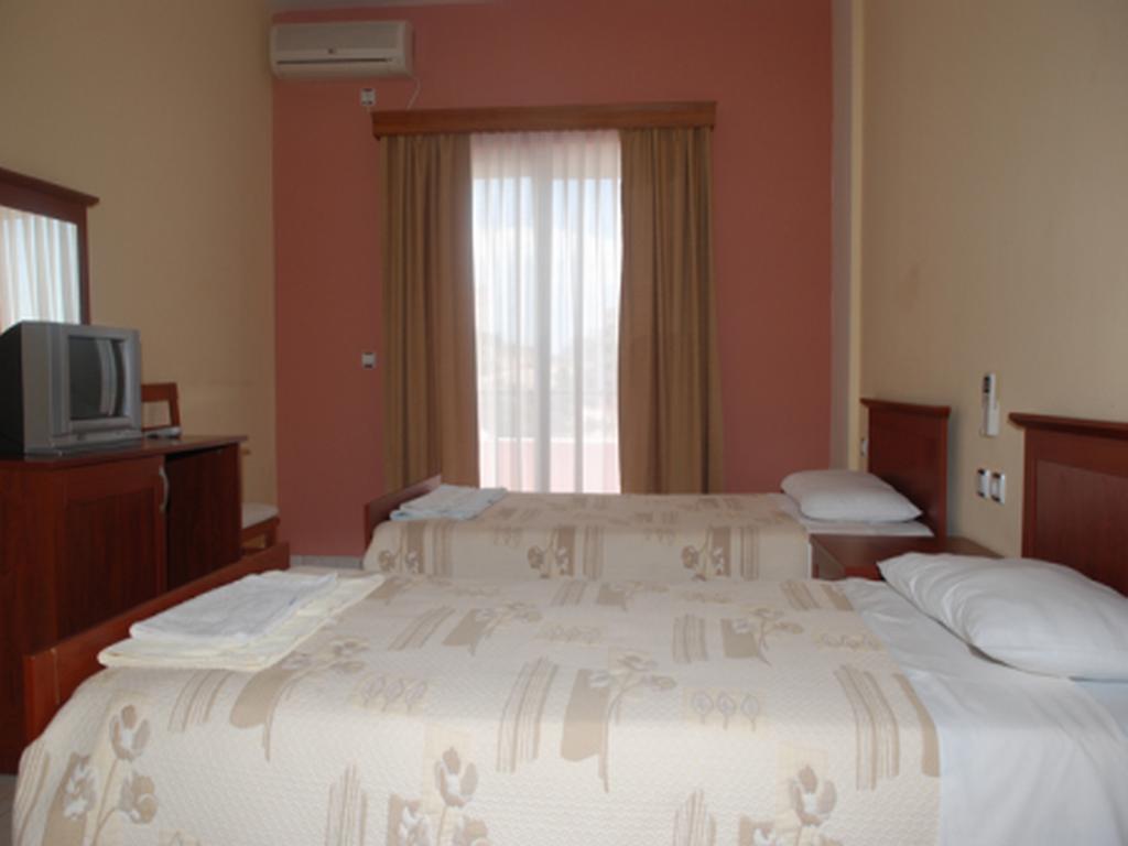 סרנדה Helia Seaside Hotel חדר תמונה